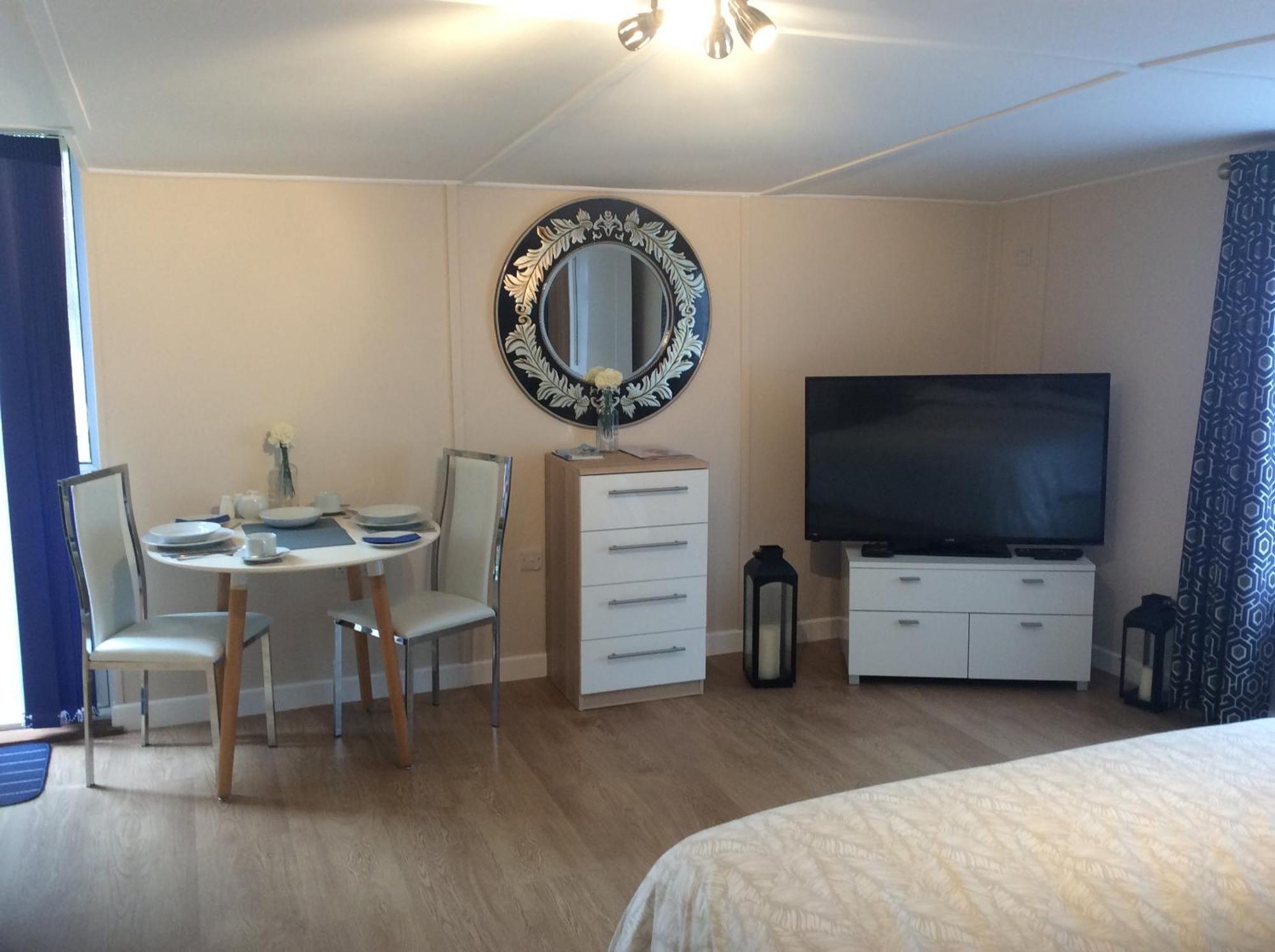 Old Ningwood Station Bed & Breakfast, Ningwood, Isle Of Wight Po41 0Tg Brook  Ngoại thất bức ảnh