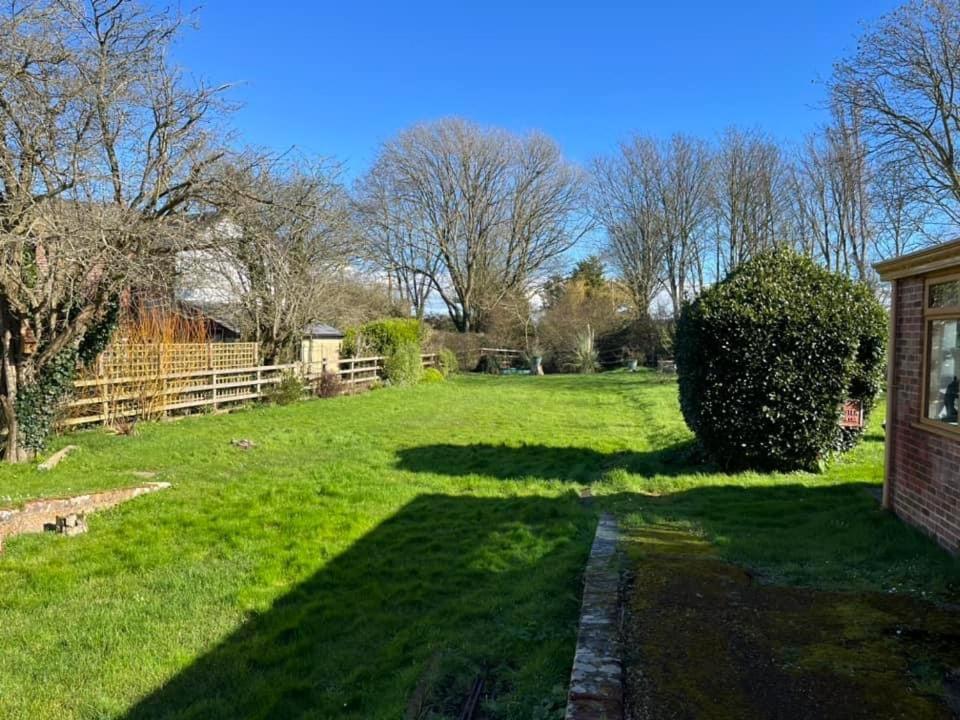 Old Ningwood Station Bed & Breakfast, Ningwood, Isle Of Wight Po41 0Tg Brook  Ngoại thất bức ảnh